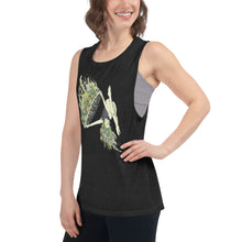 Load image into Gallery viewer, Garden Lyra Women's Muscle Tank