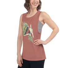 Load image into Gallery viewer, Garden Lyra Women&#39;s Muscle Tank
